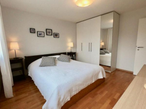 179 Comfortable sunny quiet good location and free parking included